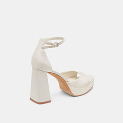 Dolce Vita SHOES | PANDRO WIDE HEELS WHITE SATIN
– Dolce Vita