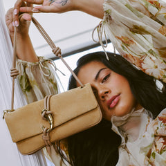 Dolce Vita HANDBAGS | ALICE SHOULDER BAG BEIGE SUEDE
– Dolce Vita