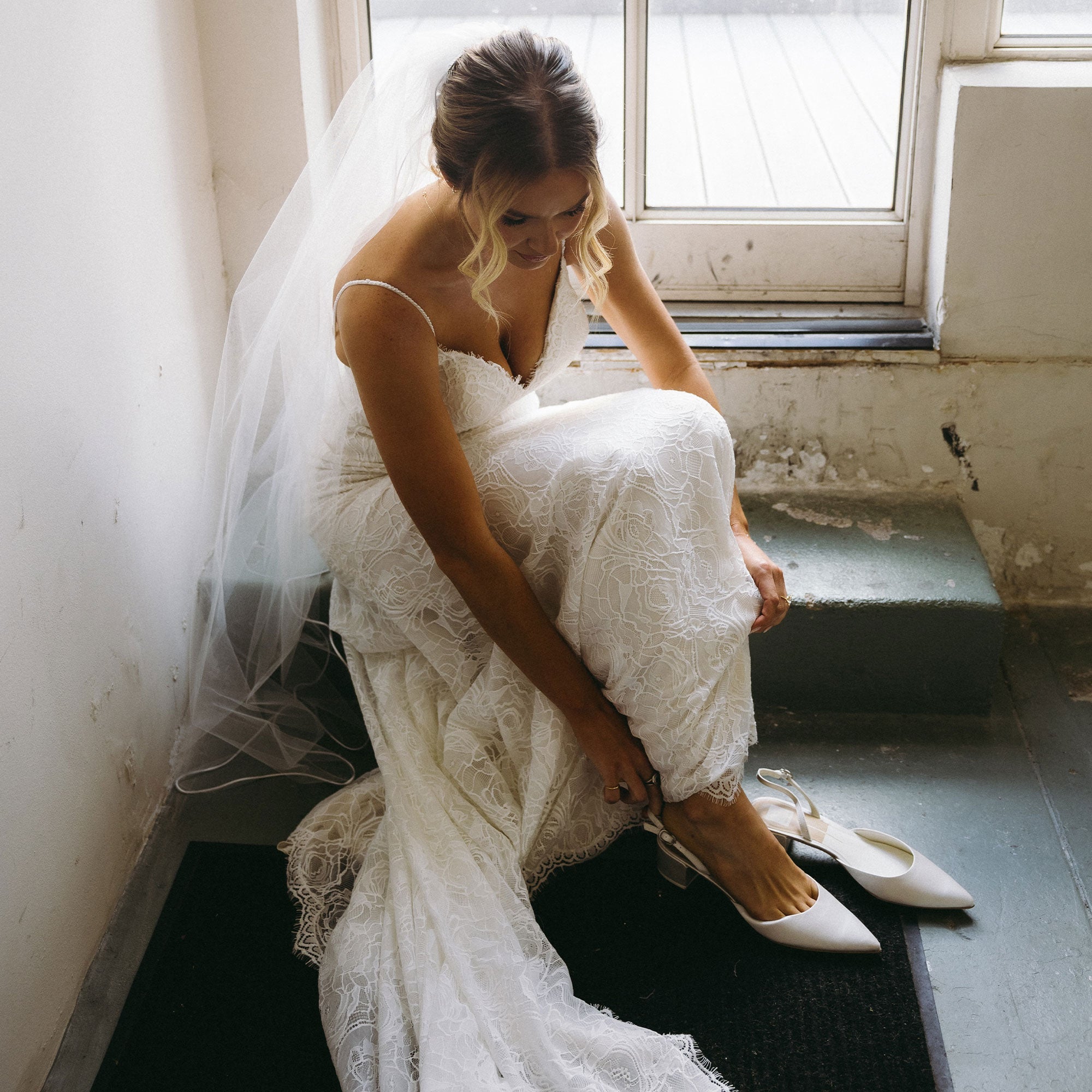 Dolce Vita SHOES | Carel Off White Satin Heels