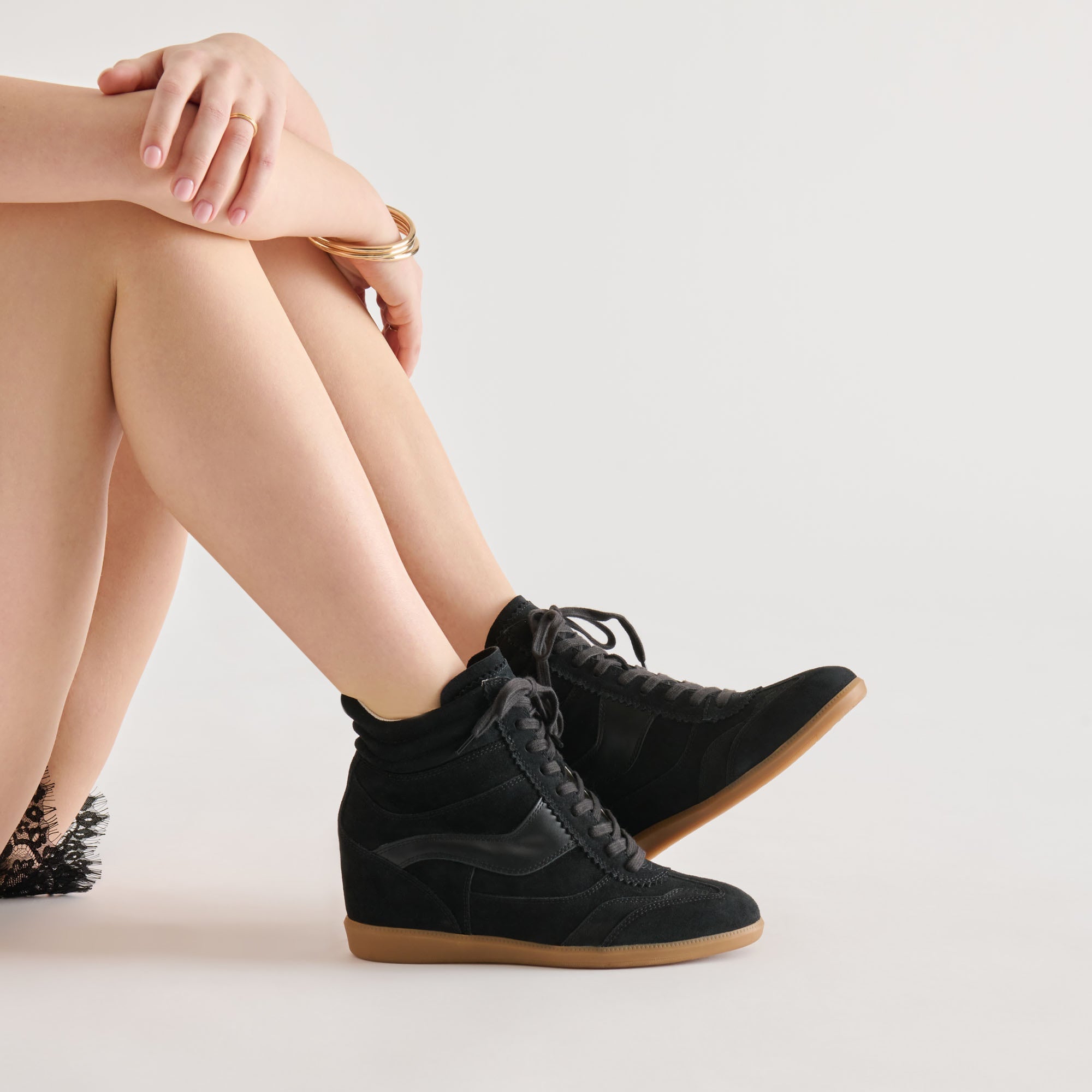 Dolce Vita SHOES | Issac Onyx Suede Sneakers