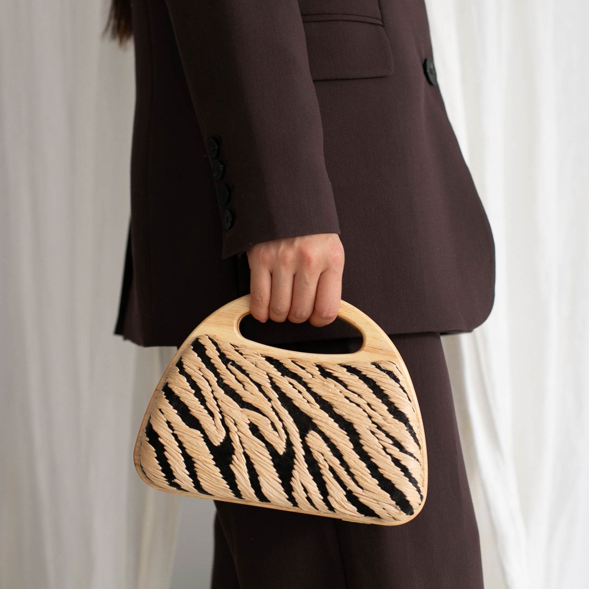 Dolce Vita ACCESSORIES | Maelie Black Natural Zebra Raffia Handbag